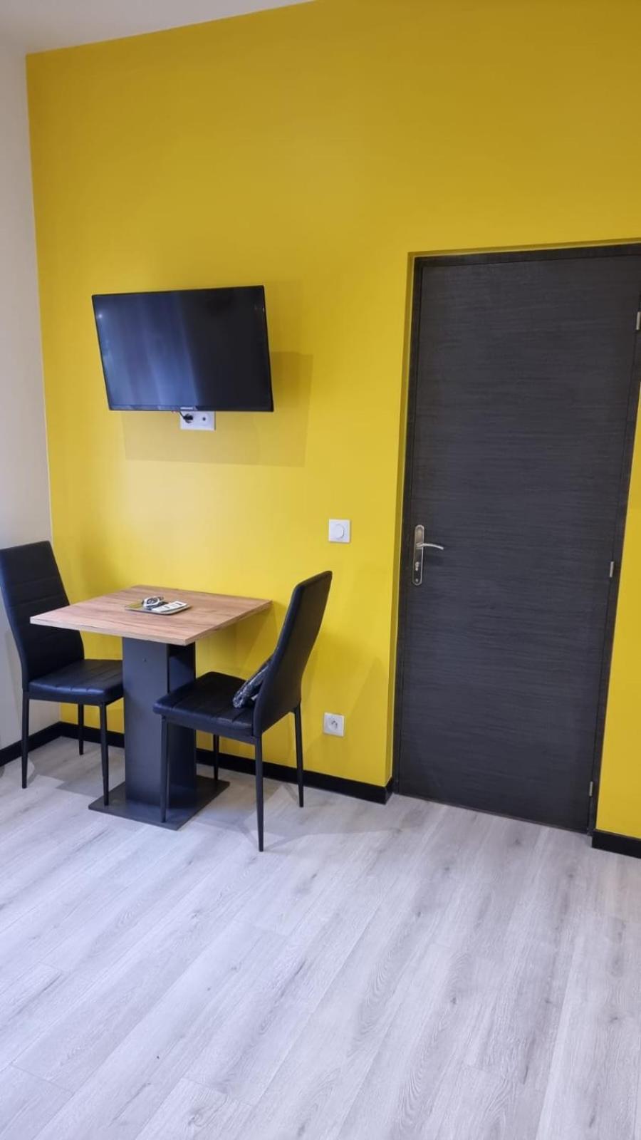 L'Elegance 001 Apartment Камбре Екстериор снимка